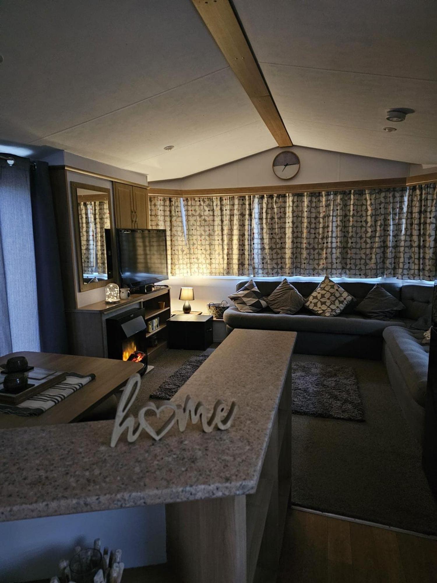 Tattershall Lakes Hot Tub Lodge Breaks Exterior foto